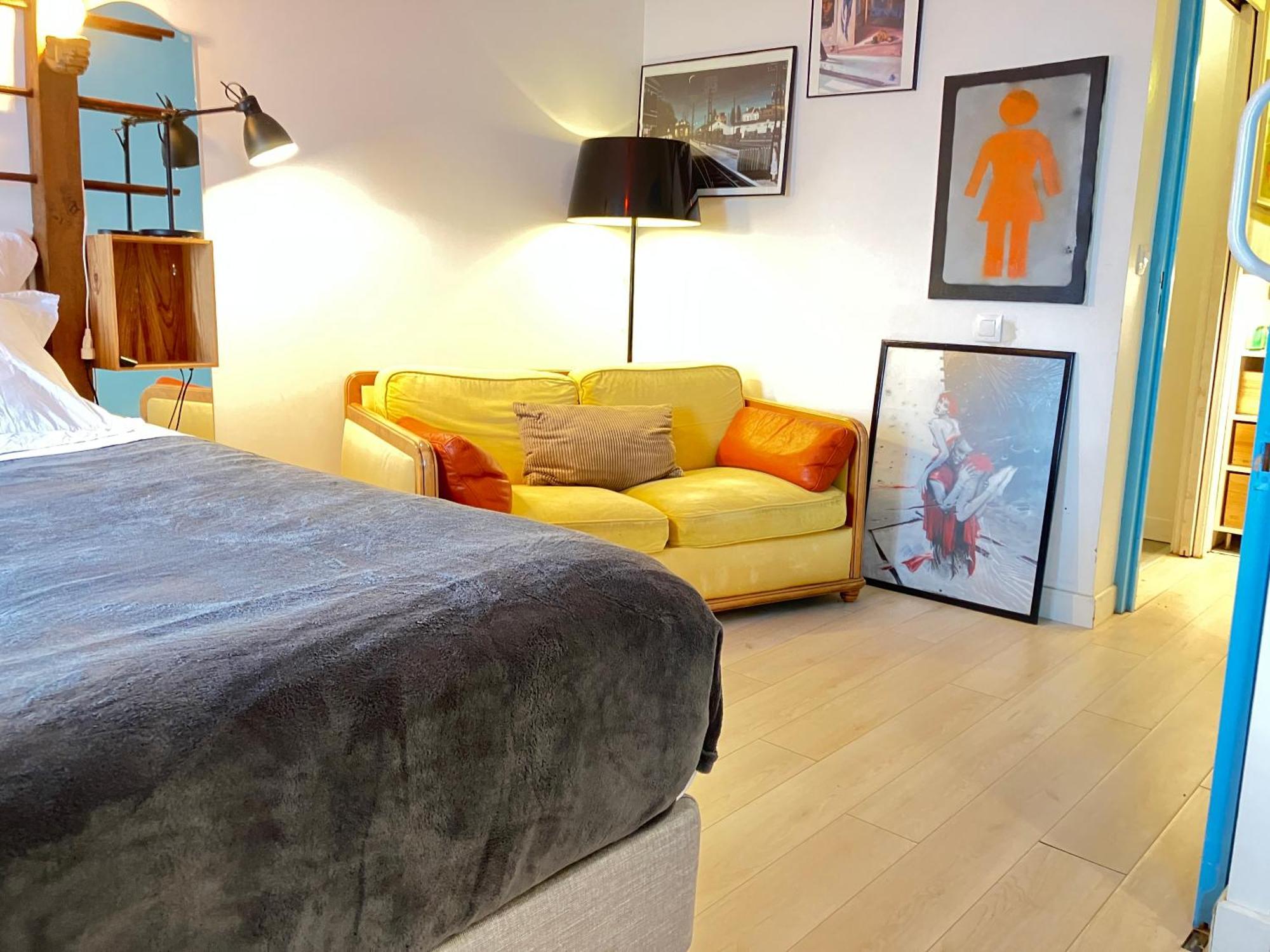 Le 300 By Happynoworry Apartment
